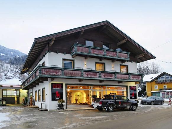 Zillertal Ferienwohnung für 11 Personen in Fügen im Zillertal Zillertal Ferienwohnung für 11 Personen in Fügen im Zillertal